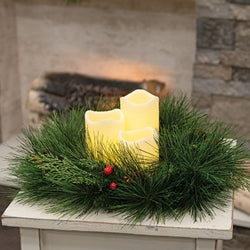 Long Needle Pine & Cedar Wreath w/Berries - 18"