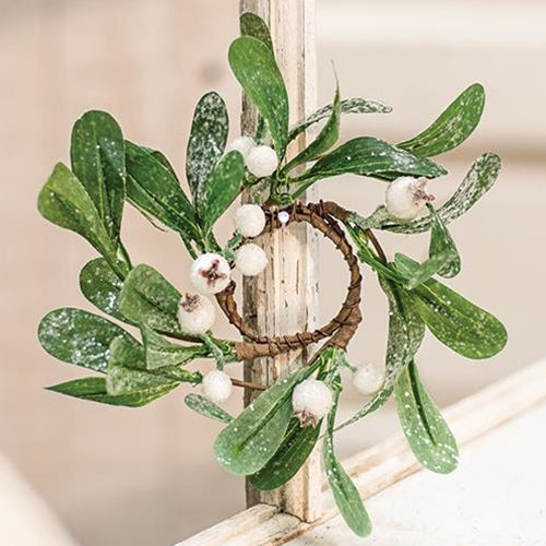 Dreamy Mistletoe Ring 1.5"