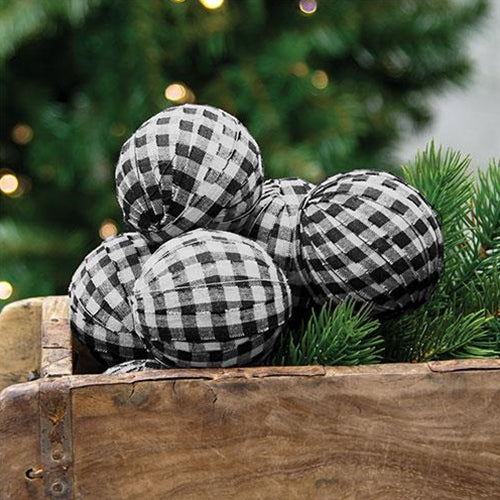 6/Set Black & White Buffalo Check Rag Balls – Primitive Renditions