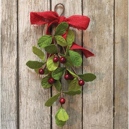 Mistletoe & Berry Teardrop 12"